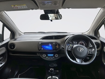 Used Toyota Yaris 2017 for sale - 78607387: Photo