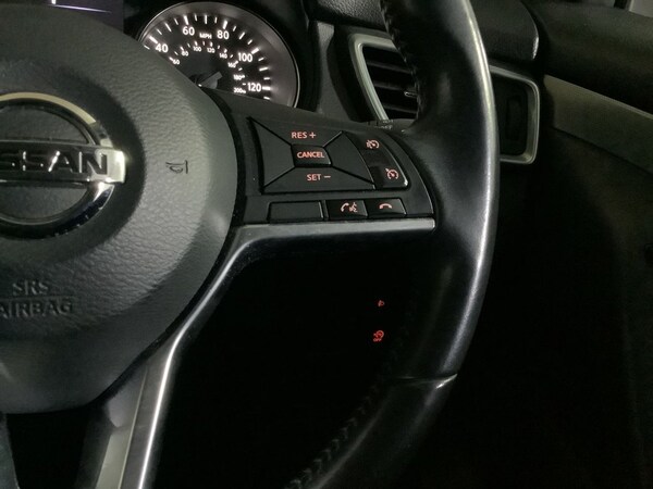 Used Nissan Qashqai 2018 for sale - 76147491: Photo 19