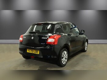 Used Suzuki Swift 2020 for sale - 78096432: Photo