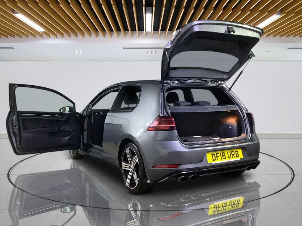 Used Volkswagen Golf 2018 for sale - 76642147: Photo 10