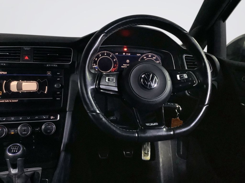 Used Volkswagen Golf 2018 for sale - 76642147: Photo 15