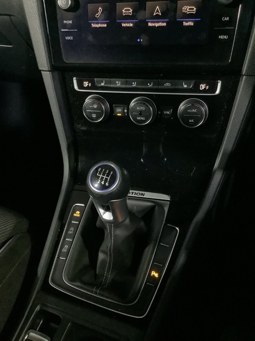 Used Volkswagen Golf 2018 for sale - 76642147: Photo 24