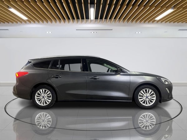 Used Ford Focus 2020 for sale - 76048543: Photo 9