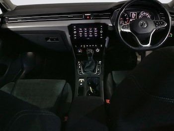 Used Volkswagen Passat 2020 for sale - 77026775: Photo
