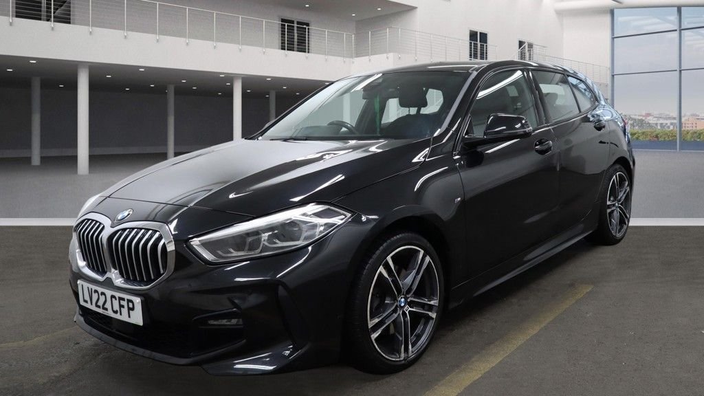 Used BMW 1 Series 2022 for sale - 77952400: Photo 2