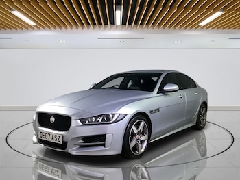 Used Jaguar XE 2017 for sale - 77608547: Photo