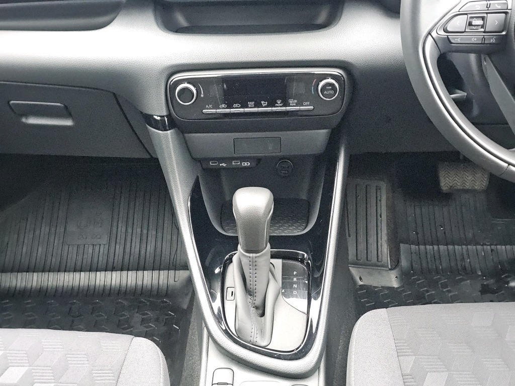 Used Toyota Yaris 2024 for sale - 77431532: Photo 17