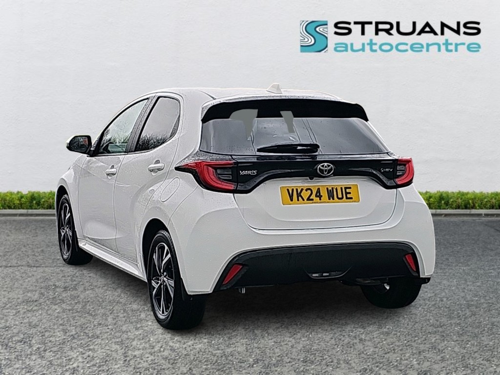 Used Toyota Yaris 2024 for sale - 77431532: Photo 2