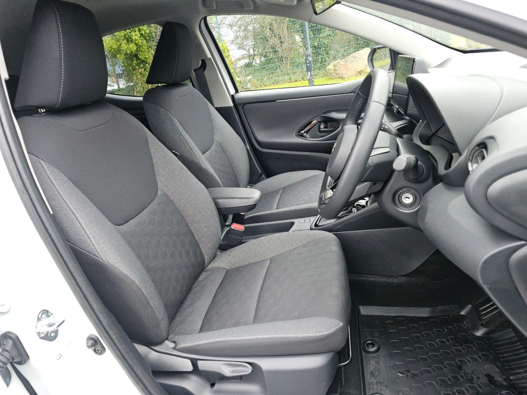 Used Toyota Yaris 2024 for sale - 77431532: Photo 9