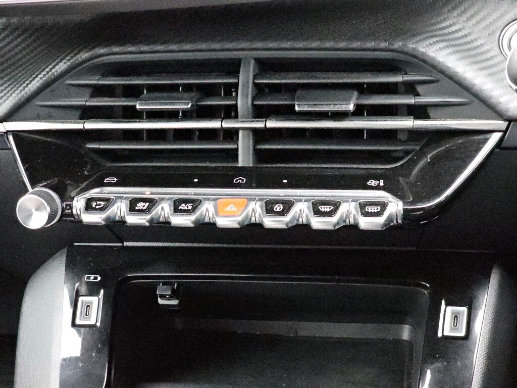 Used Peugeot 2008 2024 for sale - 76840546: Photo 24