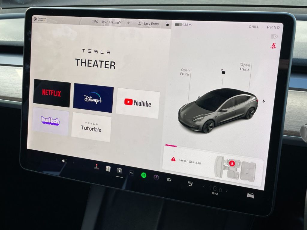 Used Tesla Model 3 2021 for sale - 76840412: Photo 26