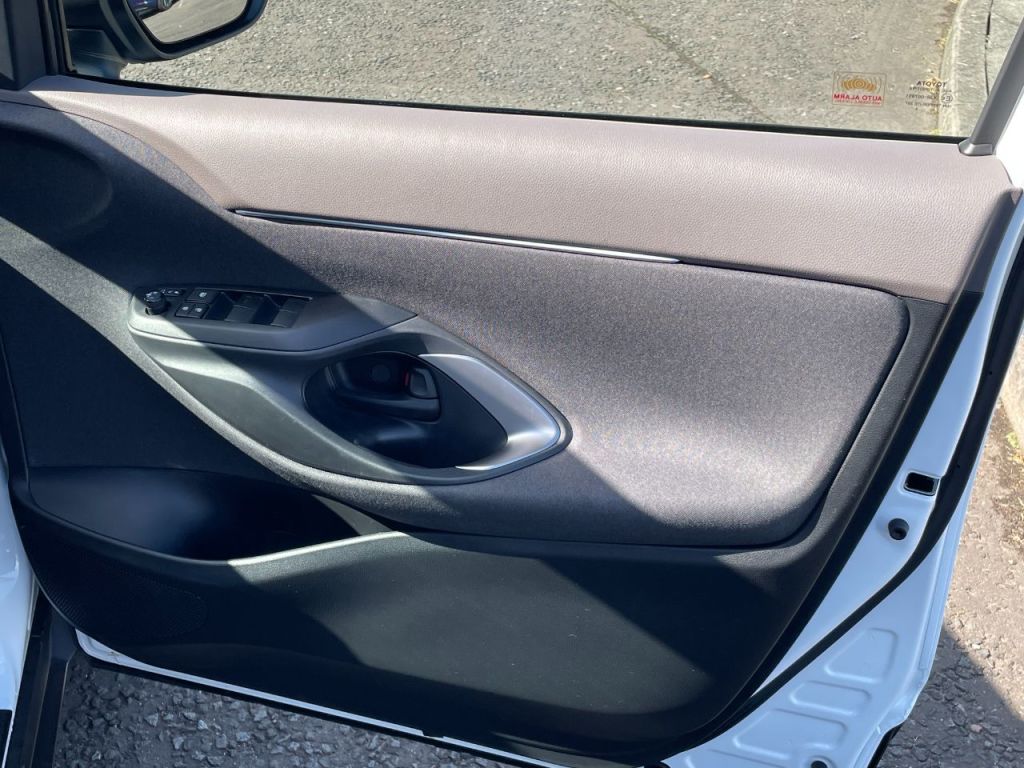 Used Toyota Yaris Cross 2022 for sale - 76840450: Photo 23