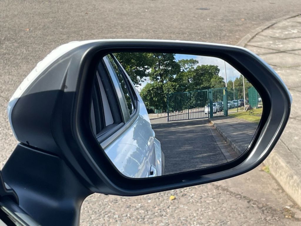 Used Toyota Yaris Cross 2022 for sale - 76840450: Photo 24