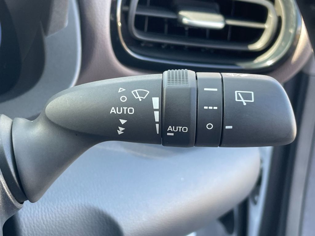 Used Toyota Yaris Cross 2022 for sale - 76840450: Photo 40