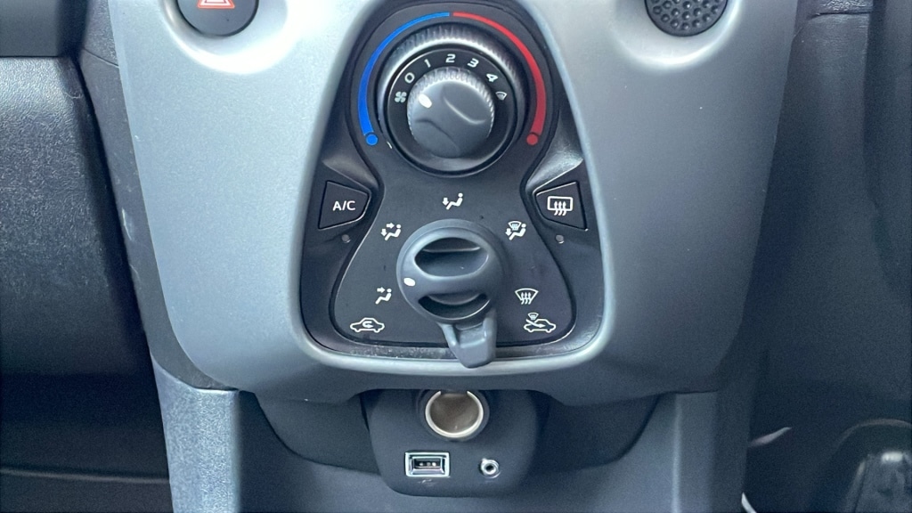 Used Toyota AYGO 2020 for sale - 76840568: Photo 28