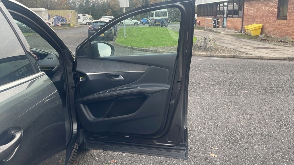 Used Peugeot 3008 2017 for sale - 76840506: Photo 15