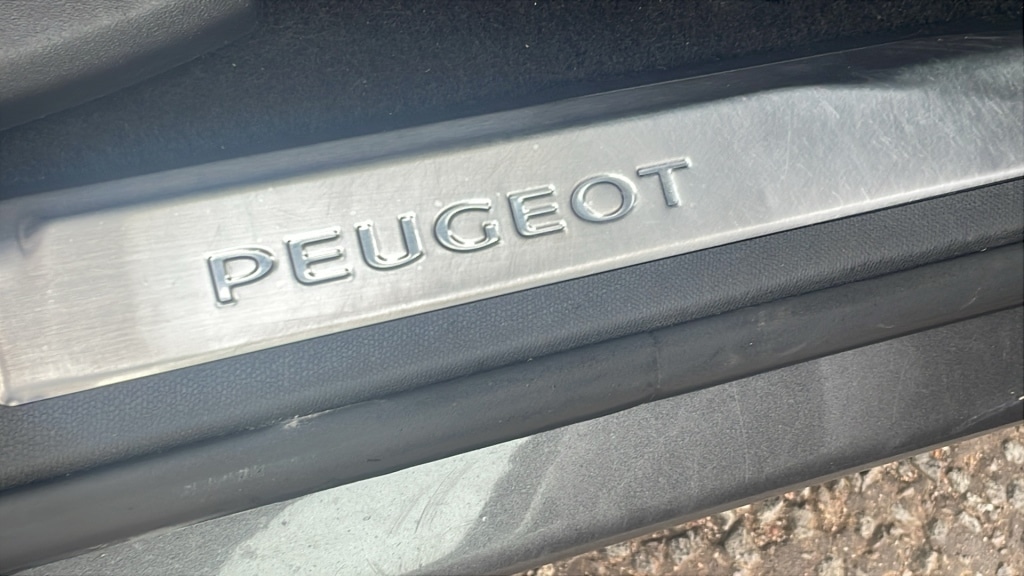 Used Peugeot 3008 2017 for sale - 76840506: Photo 16