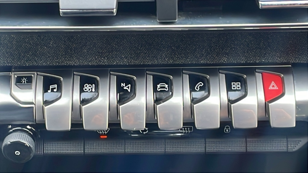 Used Peugeot 3008 2017 for sale - 76840506: Photo 29