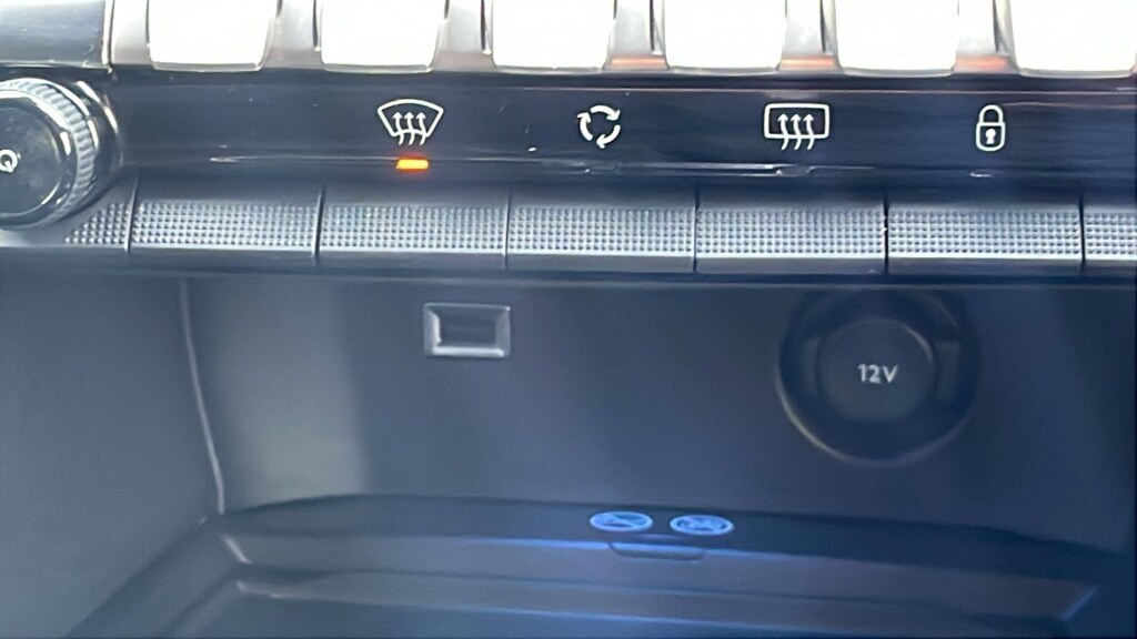 Used Peugeot 3008 2017 for sale - 76840506: Photo 30