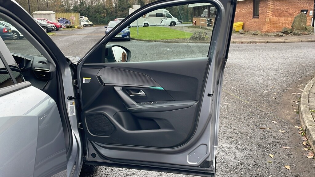 Used Peugeot 2008 2022 for sale - 76840548: Photo 18