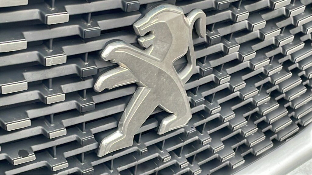 Used Peugeot 2008 2022 for sale - 76840548: Photo 9