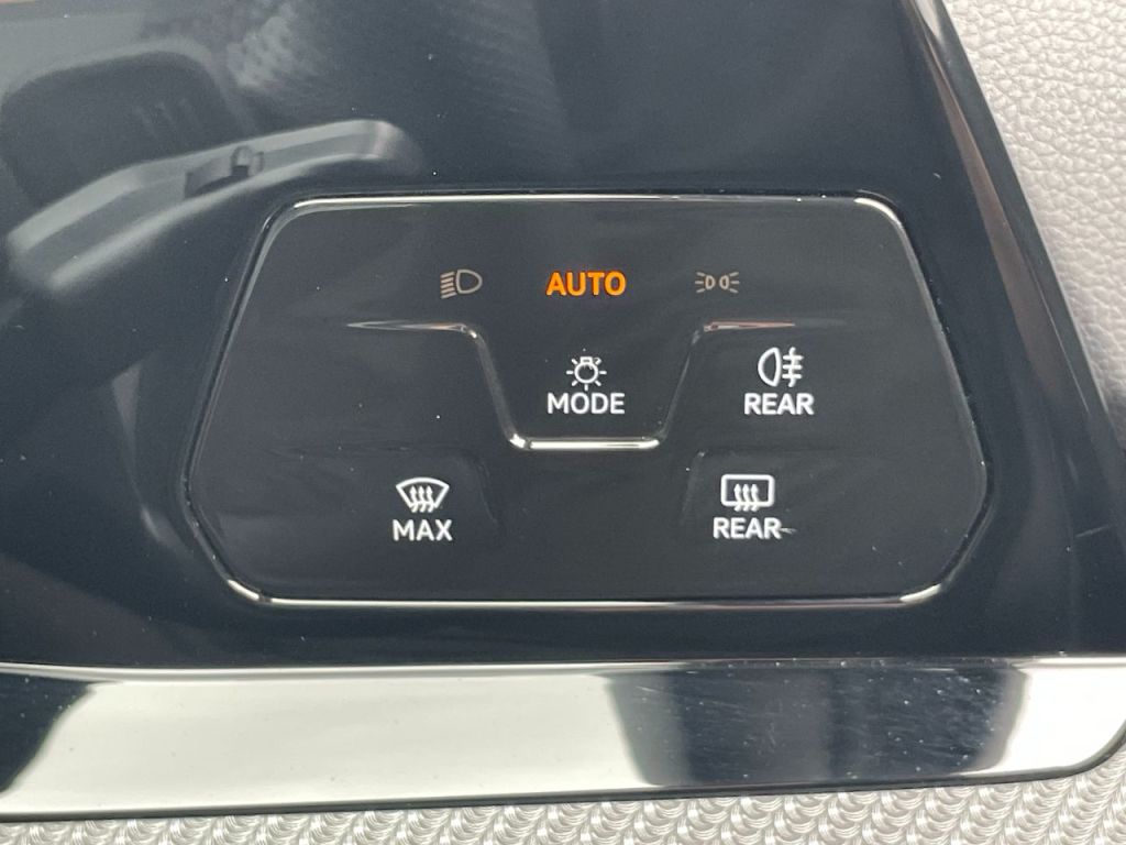 Used Volkswagen Golf 2024 for sale - 76840480: Photo 27