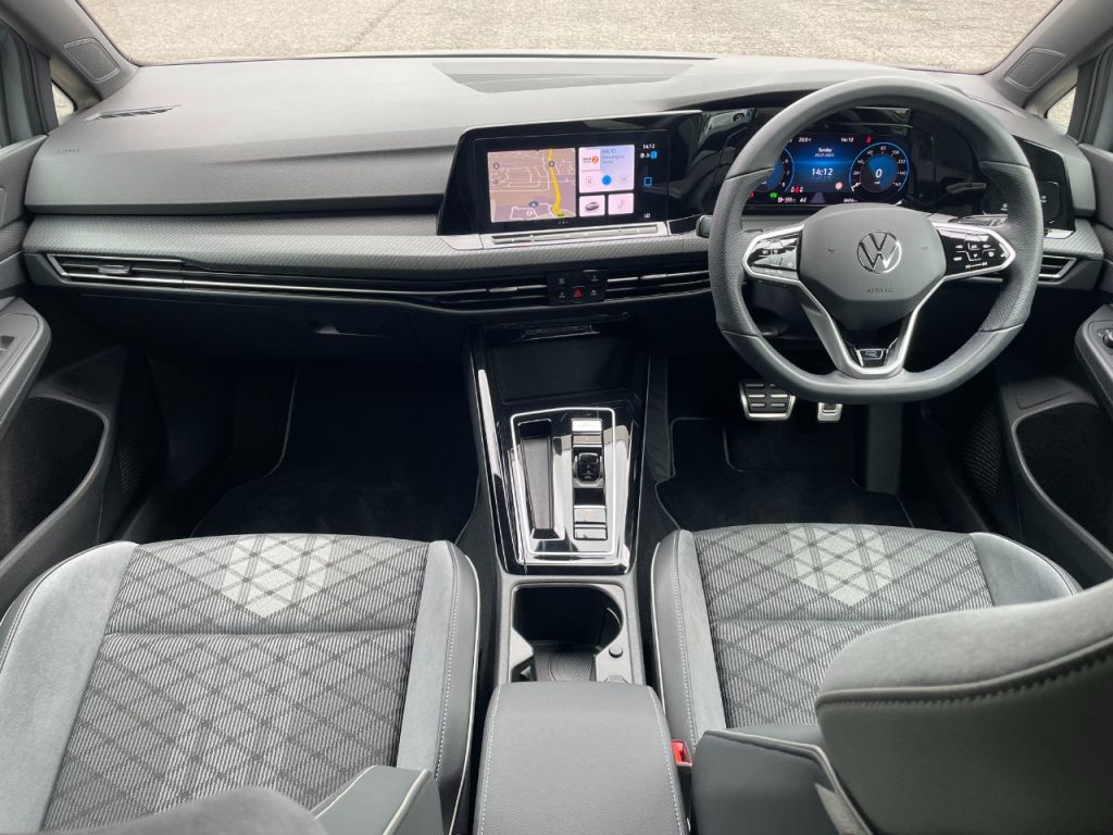 Used Volkswagen Golf 2024 for sale - 76840480: Photo 28