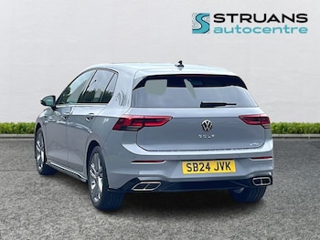 Used Volkswagen Golf 2024 for sale - 76840480: Photo