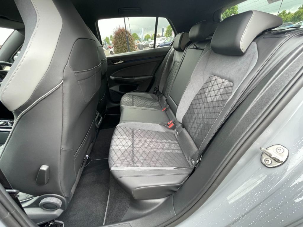 Used Volkswagen Golf 2024 for sale - 76840480: Photo 37