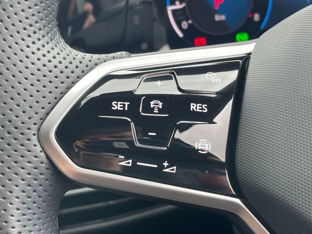 Used Volkswagen Golf 2024 for sale - 76840480: Photo 49