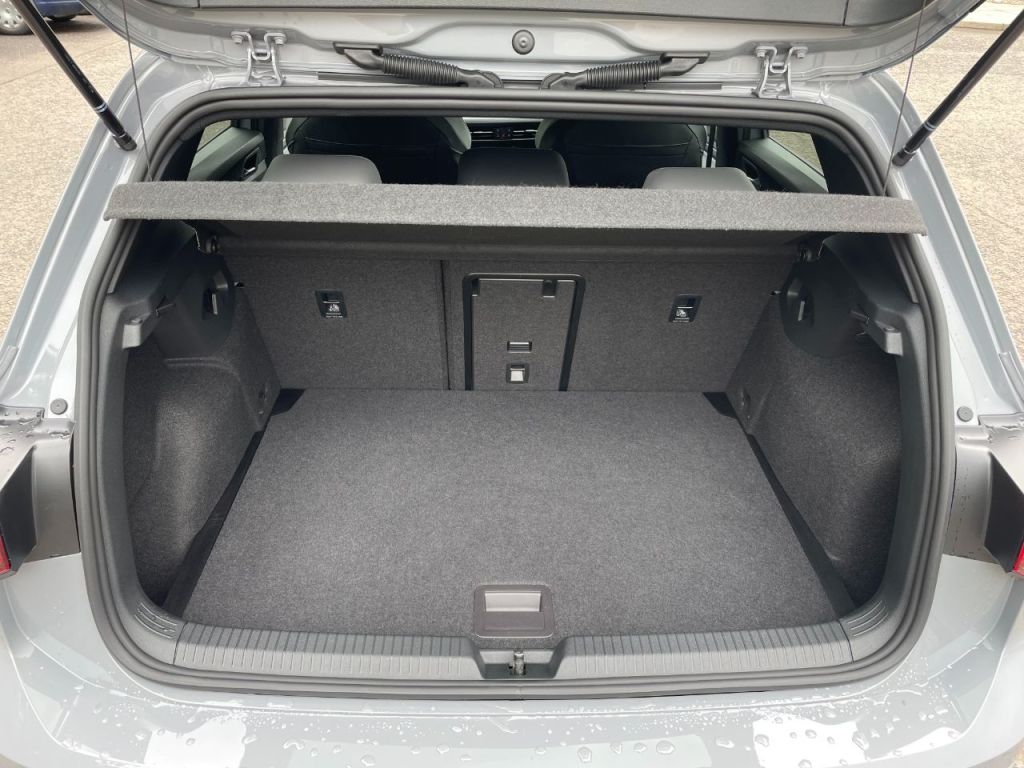 Used Volkswagen Golf 2024 for sale - 76840480: Photo 9