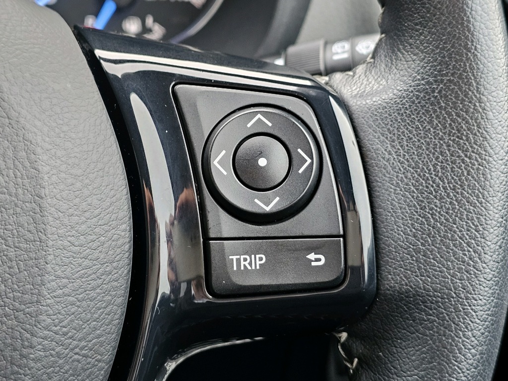 Used Toyota Yaris 2019 for sale - 76840453: Photo 37