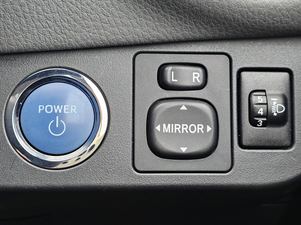 Used Toyota Yaris 2019 for sale - 76840453: Photo 41