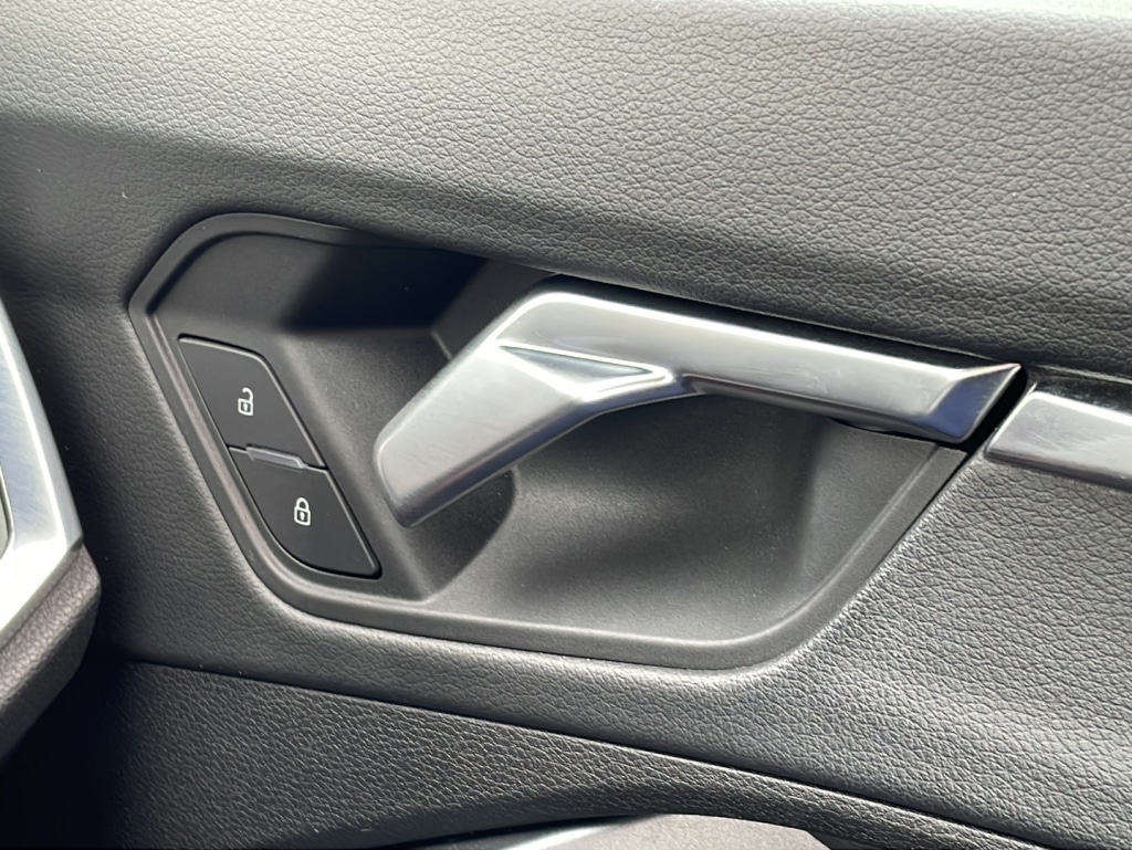 Used Audi Q3 2020 for sale - 76840437: Photo 31