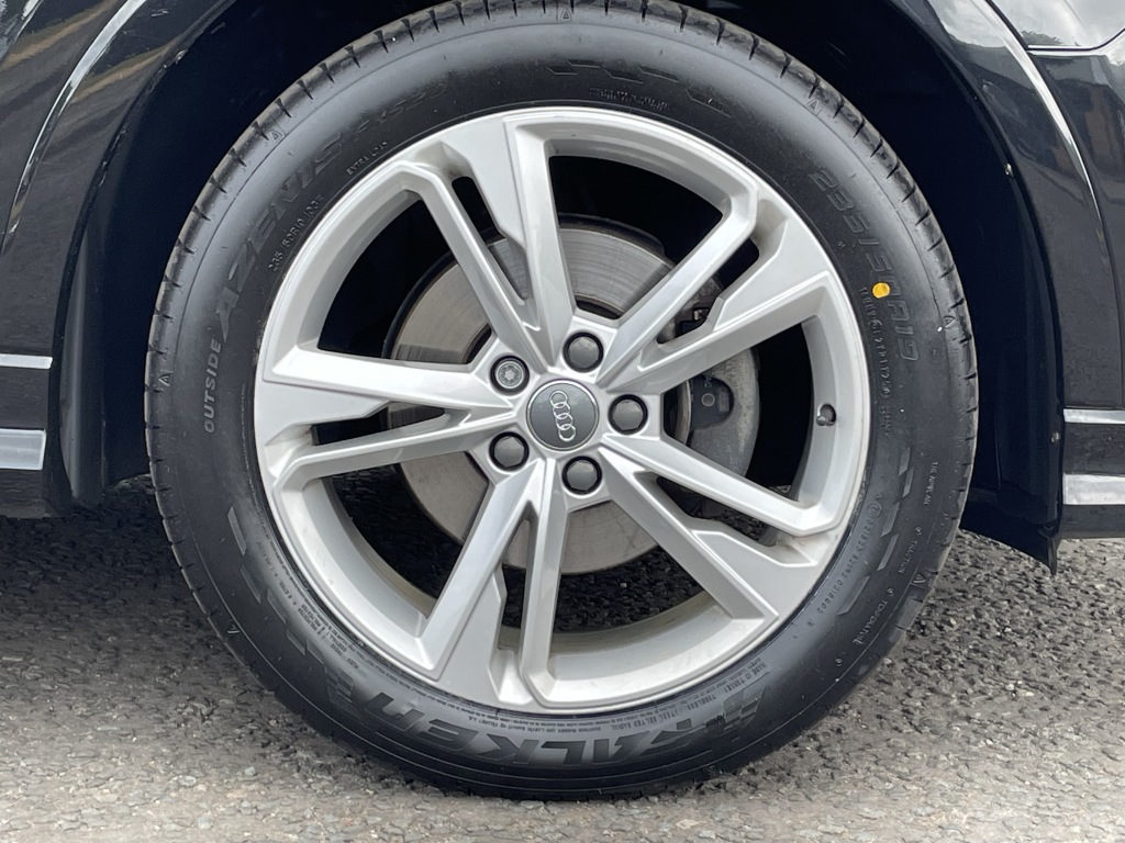 Used Audi Q3 2020 for sale - 76840437: Photo 35