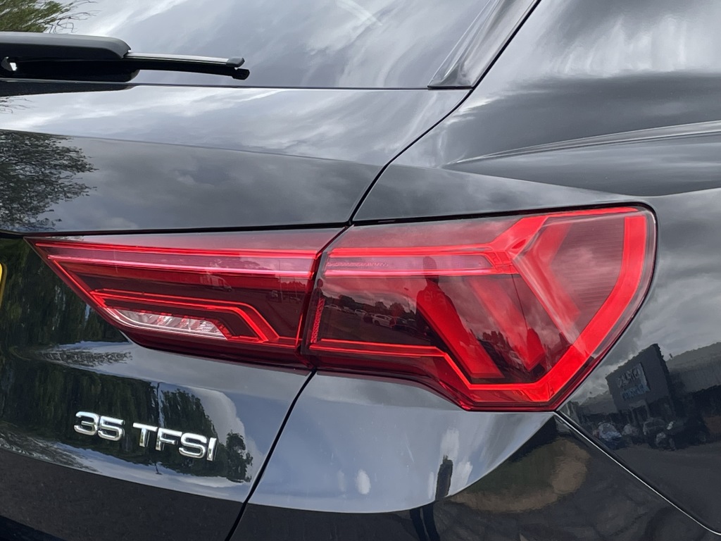 Used Audi Q3 2020 for sale - 76840437: Photo 36