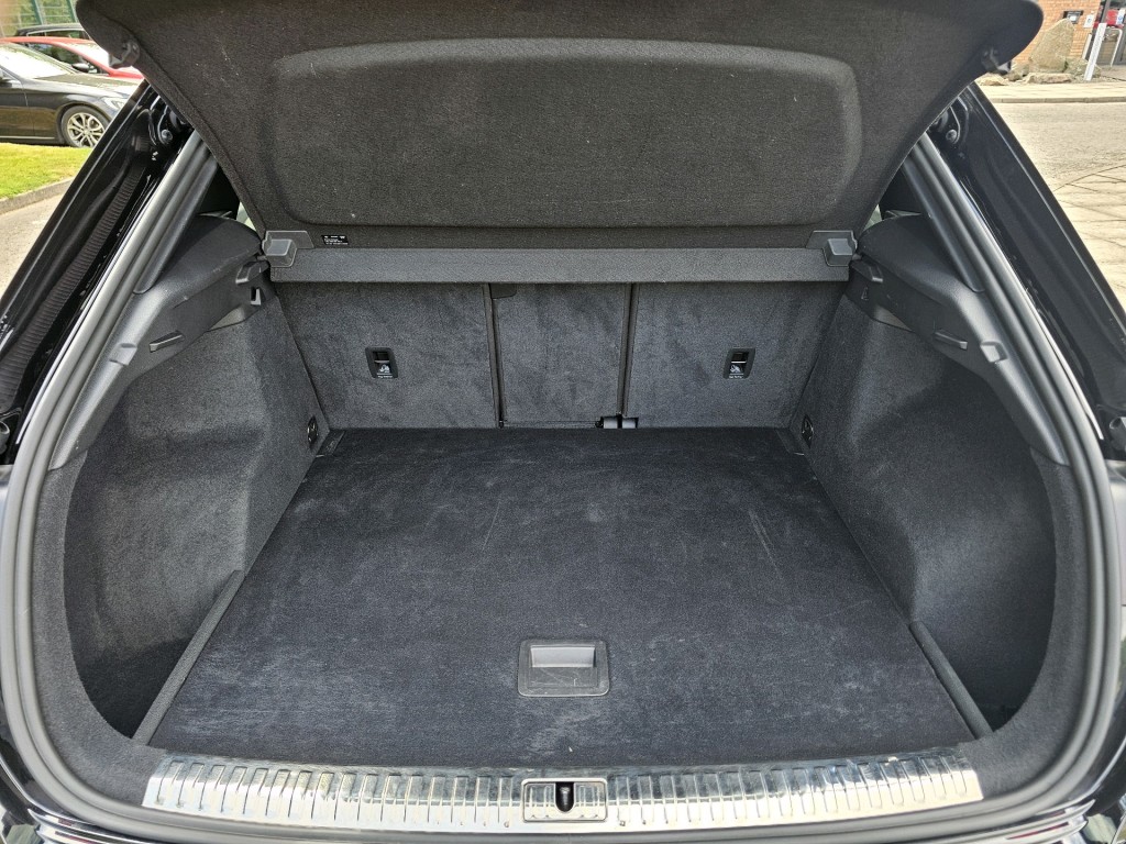 Used Audi Q3 2020 for sale - 76840456: Photo 13