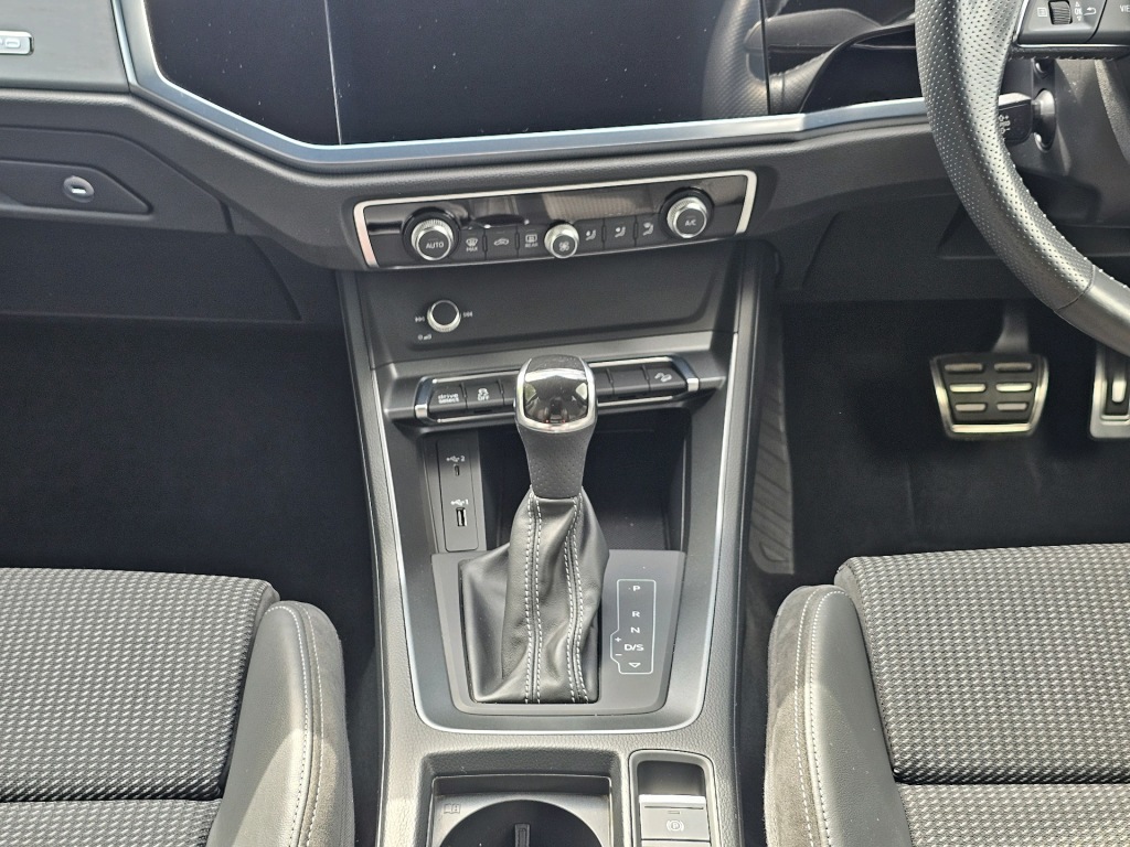 Used Audi Q3 2020 for sale - 76840456: Photo 15