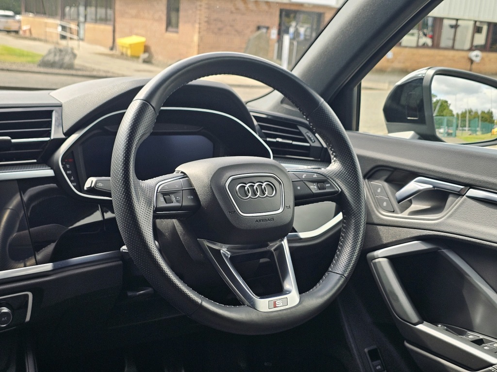 Used Audi Q3 2020 for sale - 76840456: Photo 17