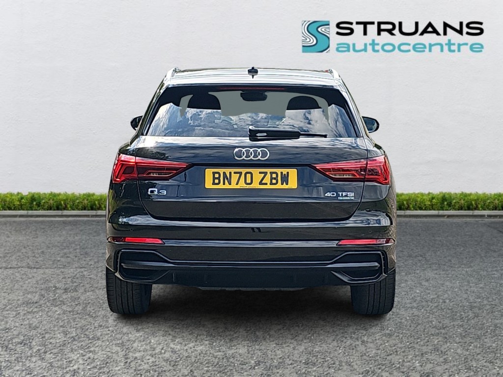 Used Audi Q3 2020 for sale - 76840456: Photo 4