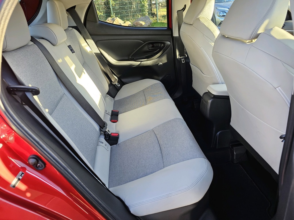 Used Toyota Yaris 2022 for sale - 76840544: Photo 14