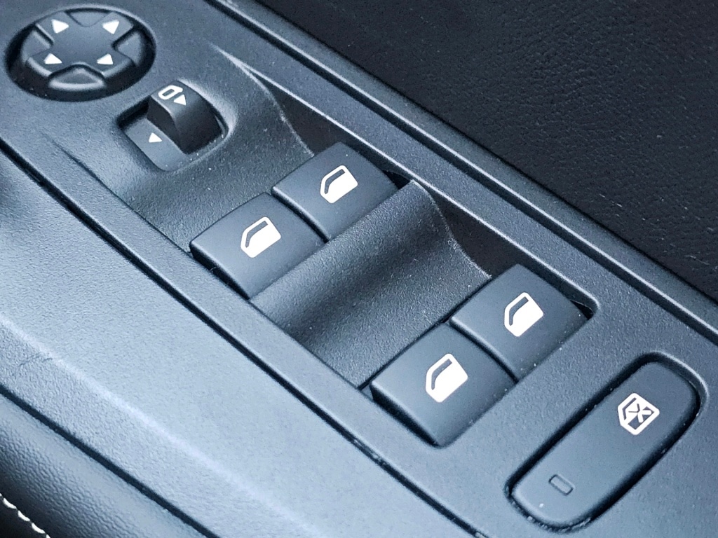 Used Peugeot 2008 2023 for sale - 76840557: Photo 27