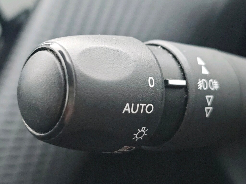 Used Peugeot 208 2019 for sale - 77368089: Photo 35