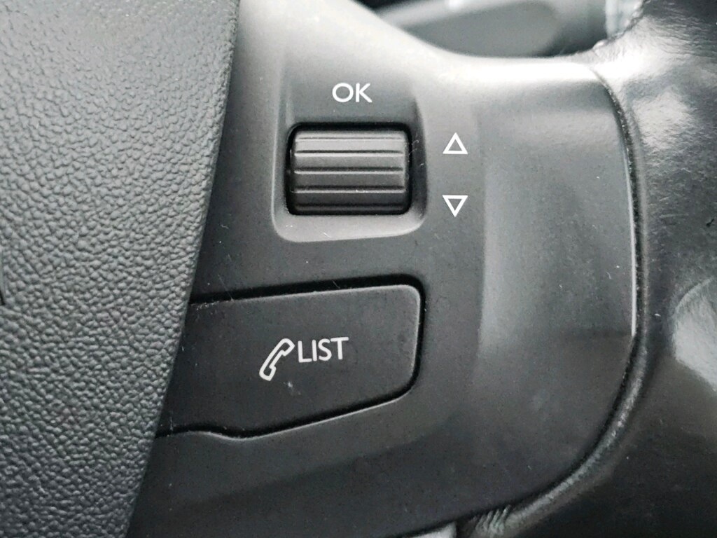 Used Peugeot 208 2019 for sale - 77368089: Photo 41