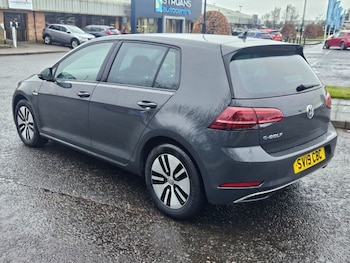 Used Volkswagen Golf 2019 for sale - 77607942: Photo