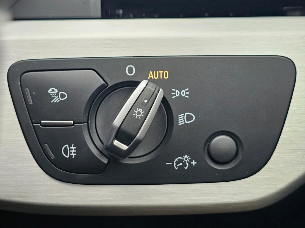 Used Audi A4 2018 for sale - 76840416: Photo 32