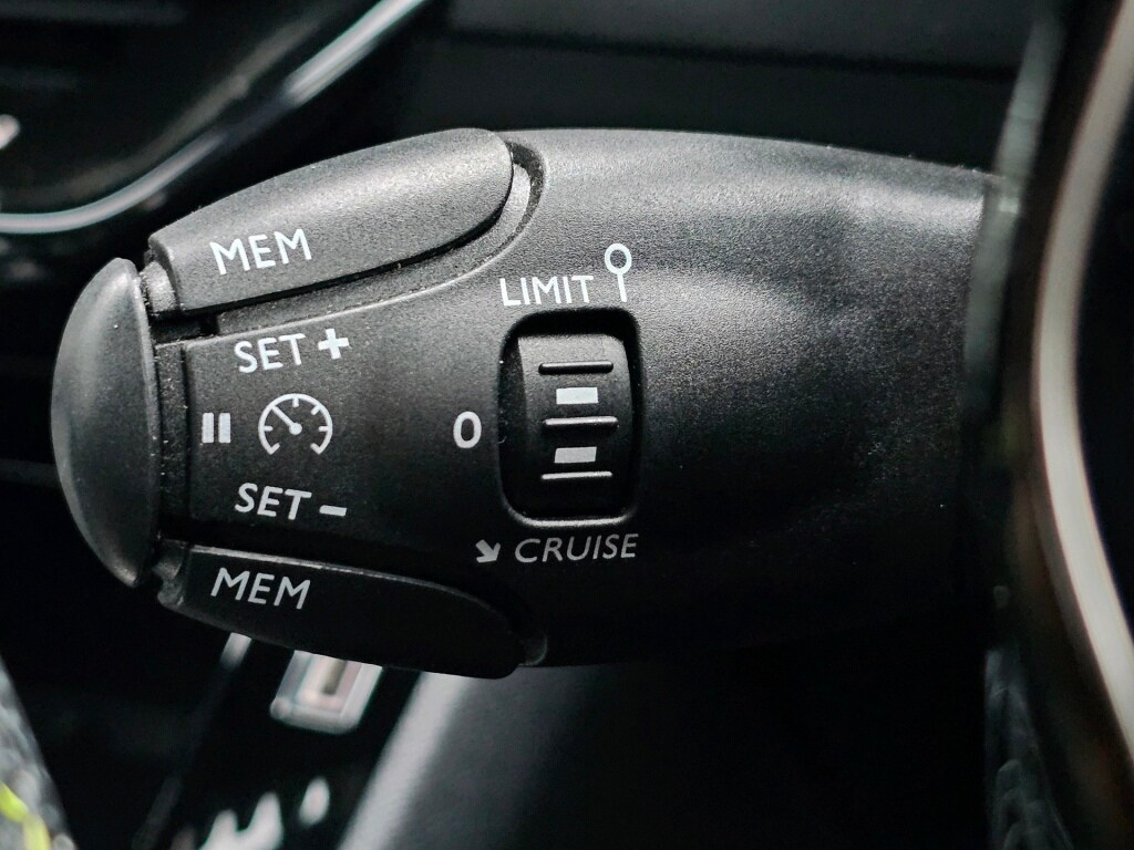 Used Peugeot 2008 2023 for sale - 76840538: Photo 19