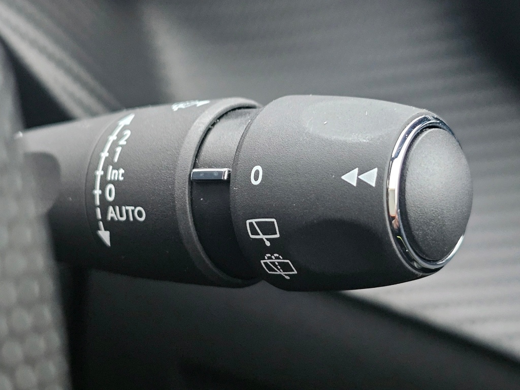 Used Peugeot 2008 2023 for sale - 76840538: Photo 24