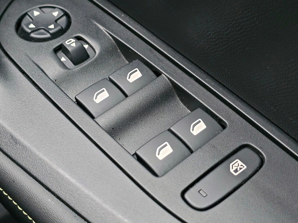 Used Peugeot 2008 2023 for sale - 76840538: Photo 25