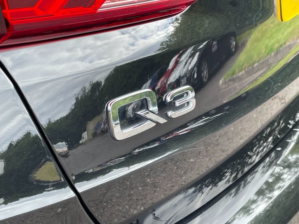 Used Audi Q3 2020 for sale - 76840440: Photo 10